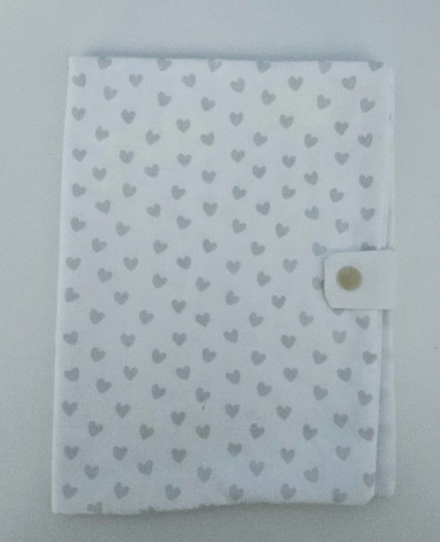 Housse de carnet de santé personnalisé avec prénom thème dinosaure (1)