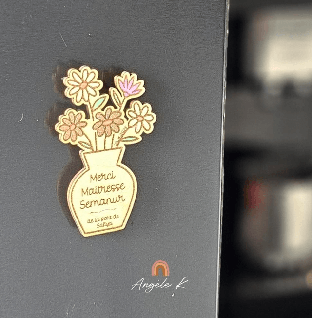 Magnets / Aimant en bois personnalisés idée cadeau maitresse