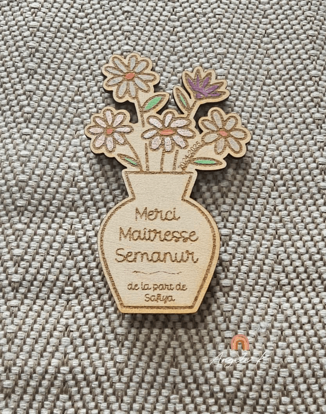Magnets / Aimant en bois personnalisés idée cadeau maitresse