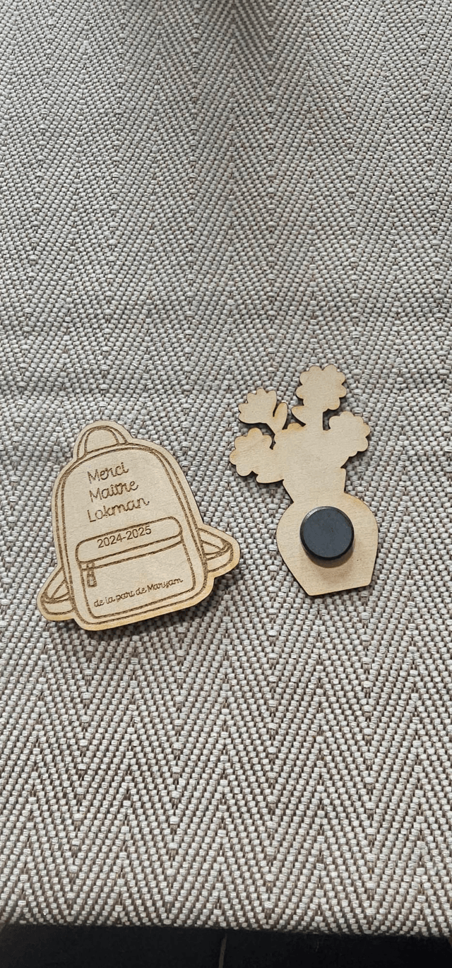 Magnets / Aimant en bois personnalisés idée cadeau maitresse